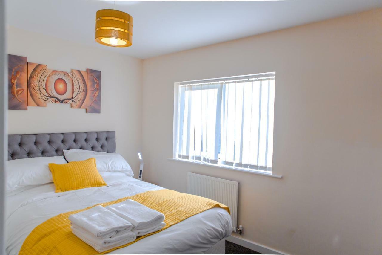 Salford Holiday Apartment Манчестер Экстерьер фото